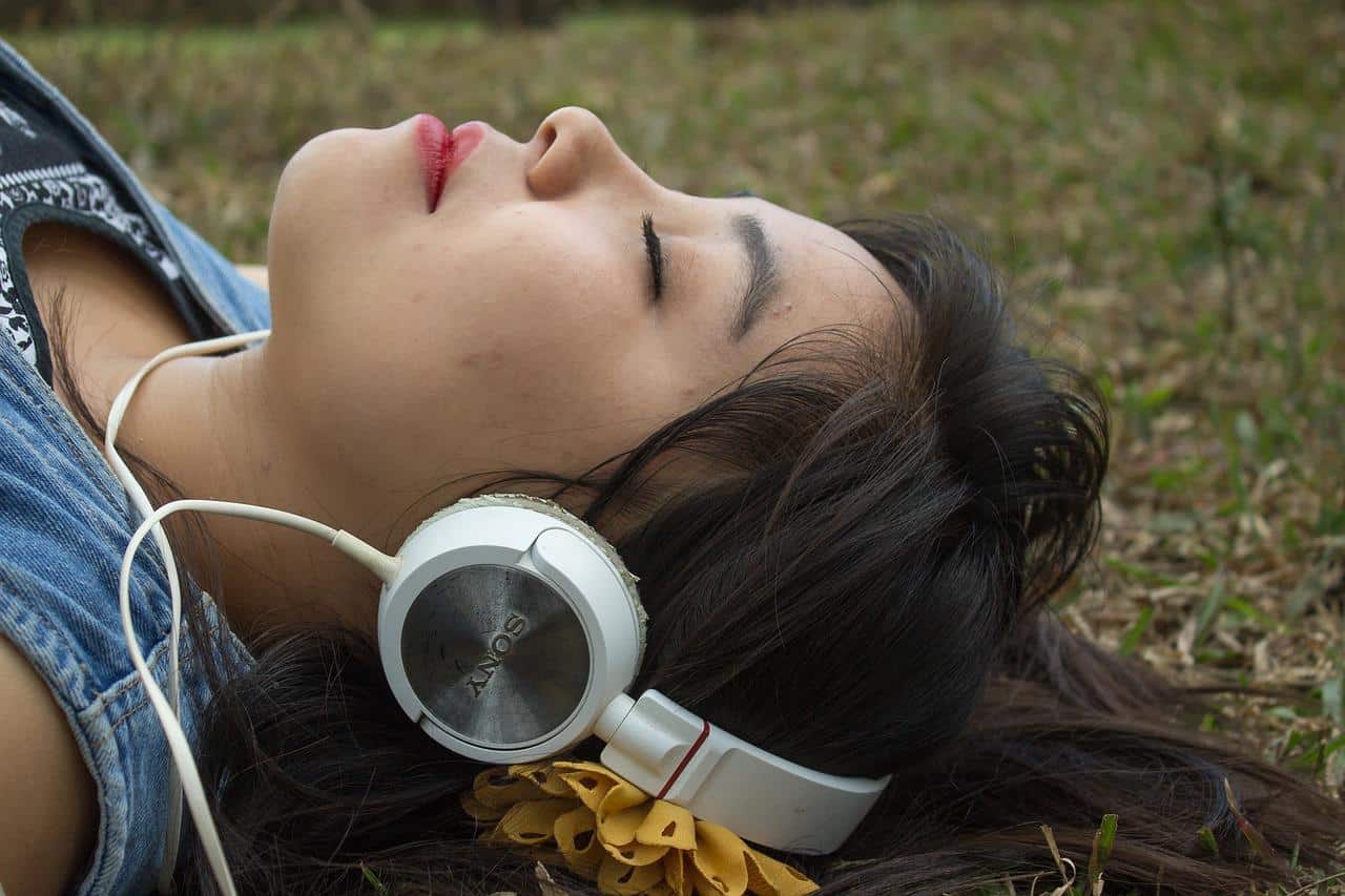 Curso de inglés - Escuchar canciones mejora tu pronunciaciónCurso de inglés - Escuchar canciones mejora tu pronunciación