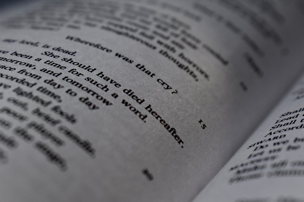 Descubre los aportes de Shakespeare a la lengua anglosajona en la escuela de inglés